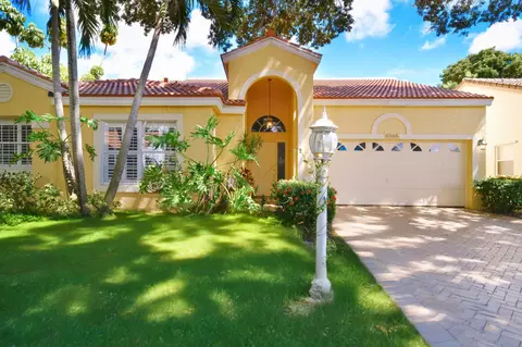 10148 Aspen Way, Palm Beach Gardens, FL 33410