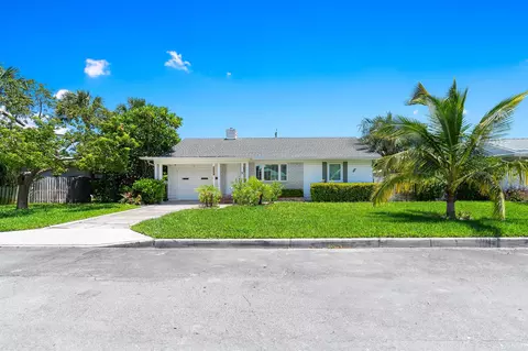 1714 N Palmway, Lake Worth, FL 33460