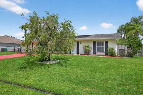 505 SW Lakehurst Dr, Port Saint Lucie, FL 34983