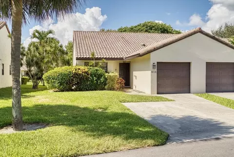 416 Buttonwood Pl, Boca Raton, FL 33431