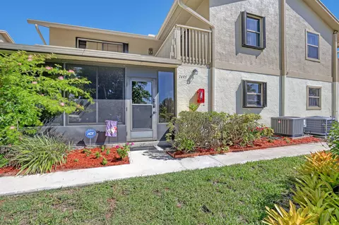 7495 SE Jamestown Ter, Hobe Sound, FL 33455