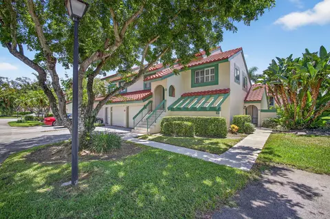 13 Lexington Ln E #H, Palm Beach Gardens, FL 33418