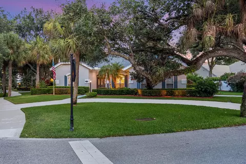 2736 Devon Ct, Delray Beach, FL 33445