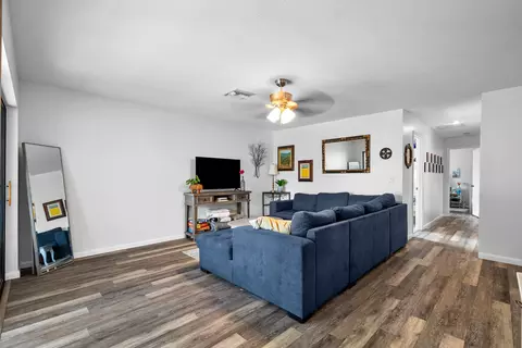 1250 SE Parkview #C10, Stuart, FL 34994