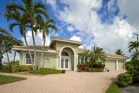 9525 Cross Creek Dr, Boynton Beach, FL 33436