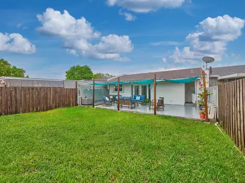 13103 SW 42nd Ter, Miami, FL 33175