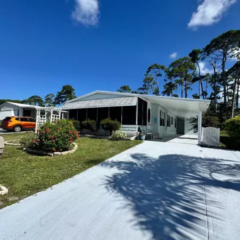 19 La Puerta Del Norte, Fort Pierce, FL 34951