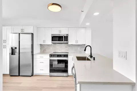 7076 Huntington Ln #208, Delray Beach, FL 33446