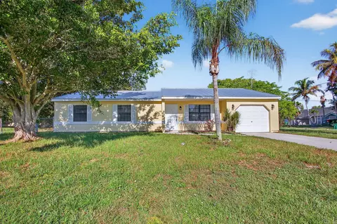 2502 SE Calais St, Port Saint Lucie, FL 34952