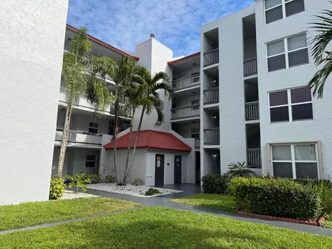 9411 Evergreen #102, Davie, FL 33324