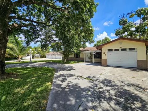 325 NW Rebecca Ave, Port Saint Lucie, FL 34983