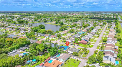 5018 E Canal Cir E, Lake Worth, FL 33467