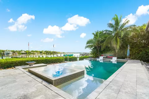 Exterior - 5447 Center St, Jupiter, FL 33458 photo 6 of 9