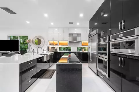 Kitchen - 5447 Center St, Jupiter, FL 33458 photo 1 of 4
