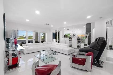 Living - 5447 Center St, Jupiter, FL 33458 photo 1 of 6