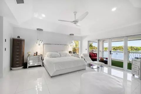 Bedroom - 5447 Center St, Jupiter, FL 33458 photo 5 of 6