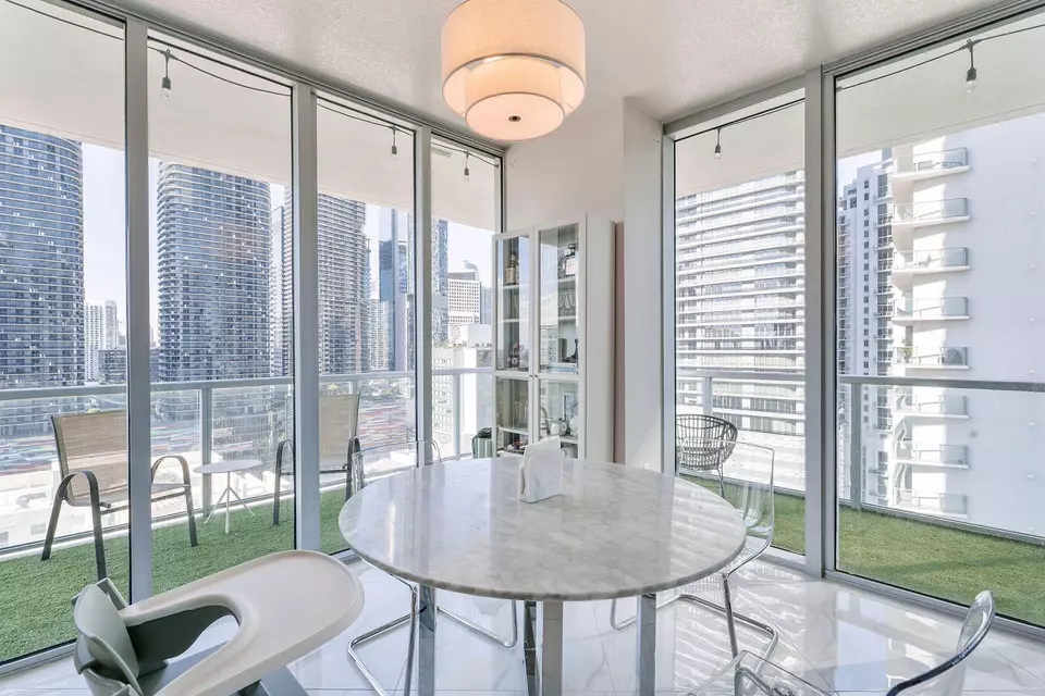 Dining - 1111 SW 1st Ave #2420-N, Miami, FL 33130 photo 3 of 4
