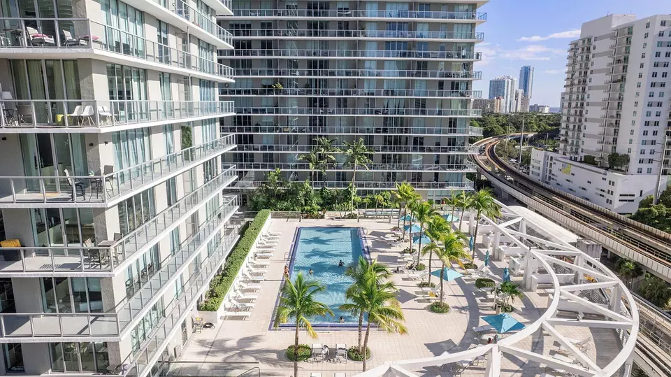 Exterior - 1111 SW 1st Ave #2420-N, Miami, FL 33130 photo 9 of 15