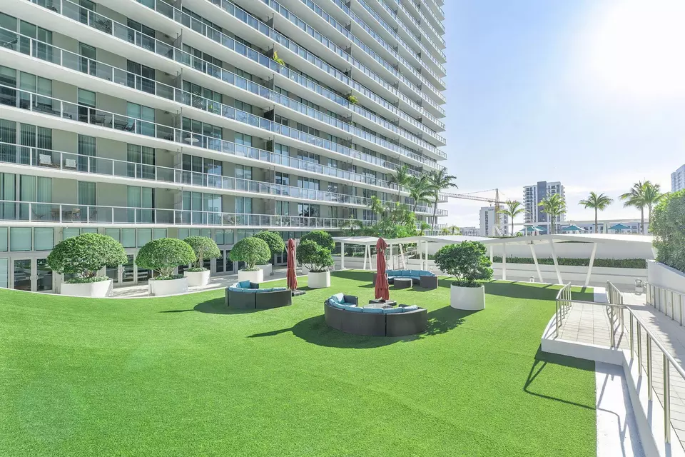 Exterior - 1111 SW 1st Ave #2420-N, Miami, FL 33130 photo 13 of 15