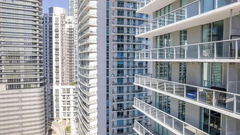 View/Area - 1111 SW 1st Ave #2420-N, Miami, FL 33130 photo 4 of 5