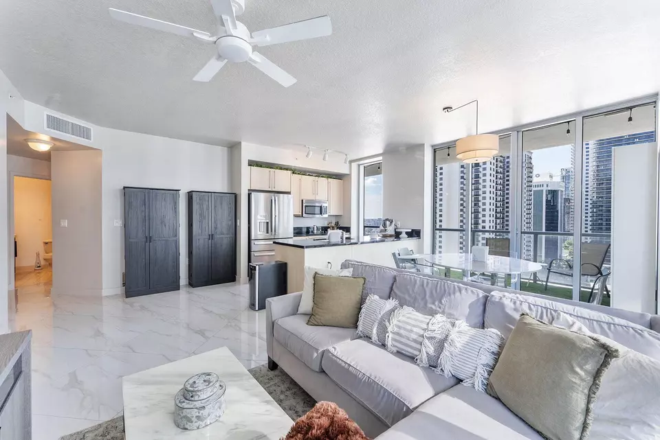 Living - 1111 SW 1st Ave #2420-N, Miami, FL 33130 photo 2 of 3