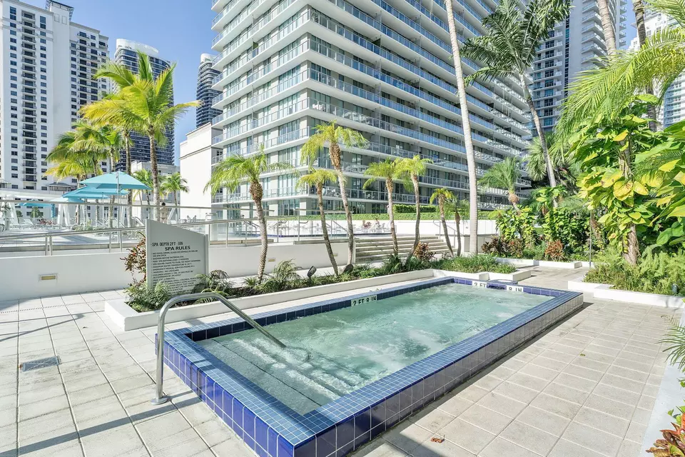 Exterior - 1111 SW 1st Ave #2420-N, Miami, FL 33130 photo 11 of 15