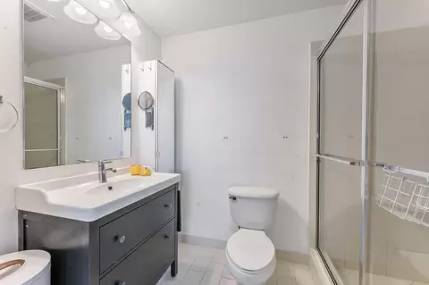 Bath - 1111 SW 1st Ave #2420-N, Miami, FL 33130 photo 1 of 4