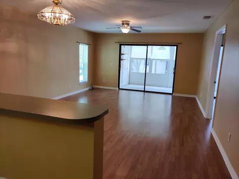 6531 SE Federal Hwy #J202, Stuart, FL 34997