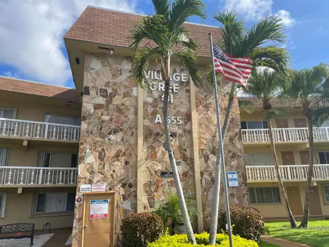 555 Purdy Ln #203, Palm Springs, FL 33461
