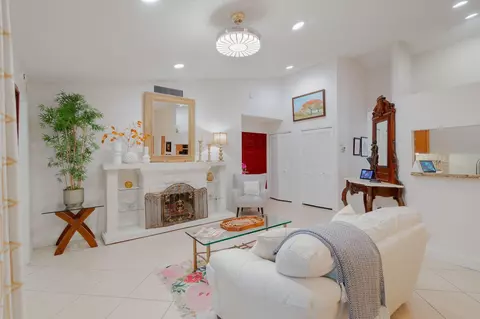115 Ramblewood Cir, Royal Palm Beach, FL 33411