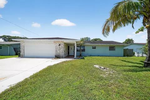 440 SE Sunnydale, Port Saint Lucie, FL 34983