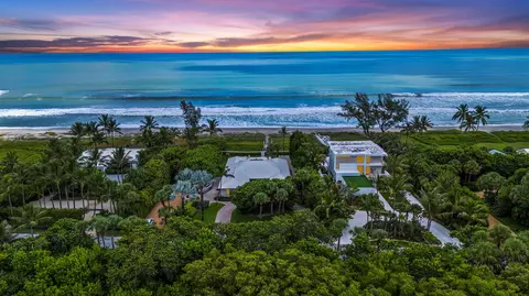 77 N Beach Rd, Jupiter Island, FL 33455