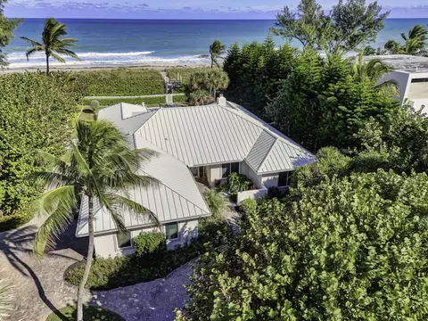 77 N Beach Rd, Jupiter Island, FL 33455