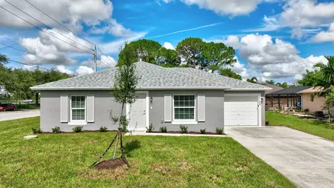 329 SW Ridgecrest Dr, Port Saint Lucie, FL 34953