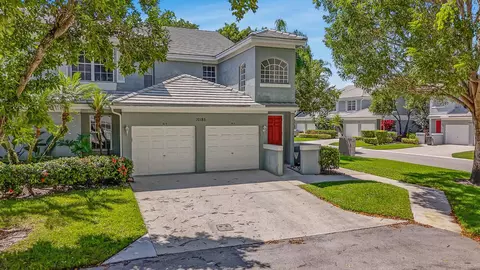 10185 Andover Coach Cir #G2, Lake Worth, FL 33449
