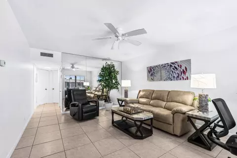 3240 Lake Osborne Dr #205, Lake Worth Beach, FL 33461