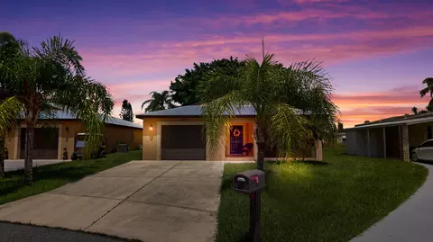 6572 Zapote Ct, Fort Pierce, FL 34951