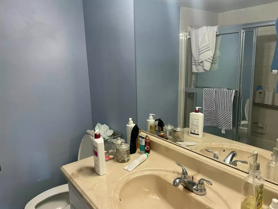 Bath - 9273 SW 8th St #117, Boca Raton, FL 33428 photo 2 of 2