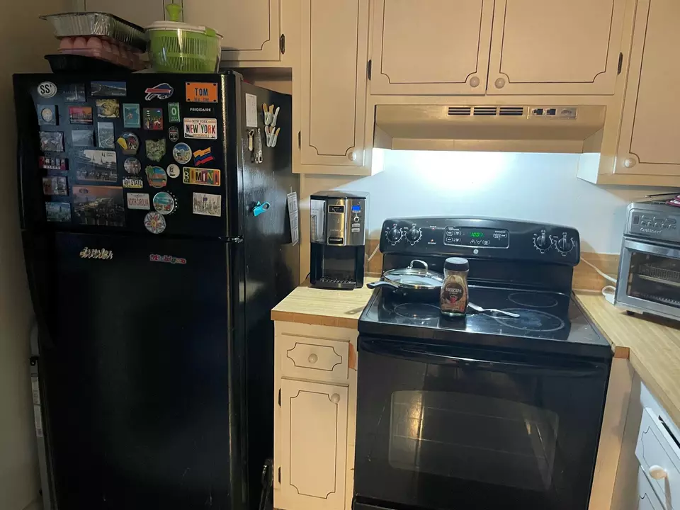 Kitchen - 9273 SW 8th St #117, Boca Raton, FL 33428 photo 1 of 2