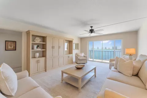 801 Lake Shore Dr #505, Lake Park, FL 33403