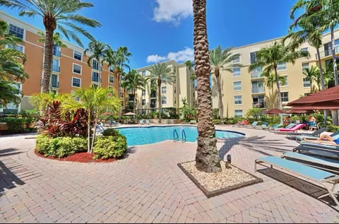 630 S Sapodilla Ave #431, West Palm Beach, FL 33401