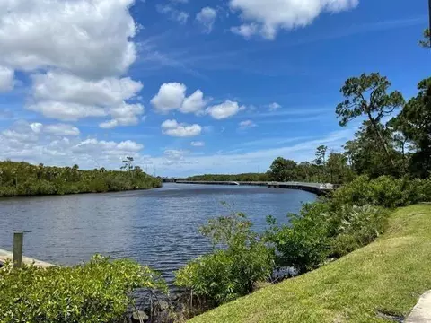 2500 SE Anchorage Cv #D-3, Port Saint Lucie, FL 34952