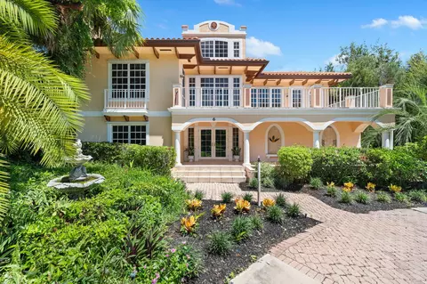 6 Castle Hl, Sewalls Point, FL 34996