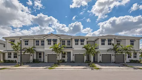 17124 SW 2nd Cir, Pembroke Pines, FL 33027