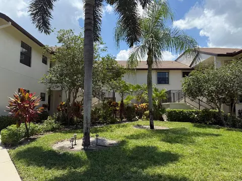 3236 Jog Park, Greenacres, FL 33467