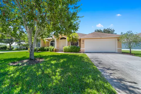 2185 3rd SW, Vero Beach, FL 32962