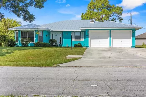 464 NW Ravenswood Ln, Port Saint Lucie, FL 34983