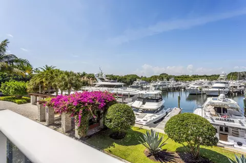 2700 Donald Ross Rd #211, Palm Beach Gardens, FL 33410