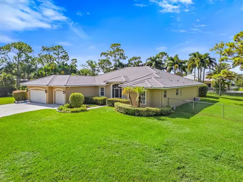 8732 Rodeo Dr, Lake Worth, FL 33467