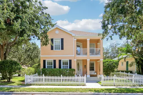 131 Rockingham Rd, Jupiter, FL 33458